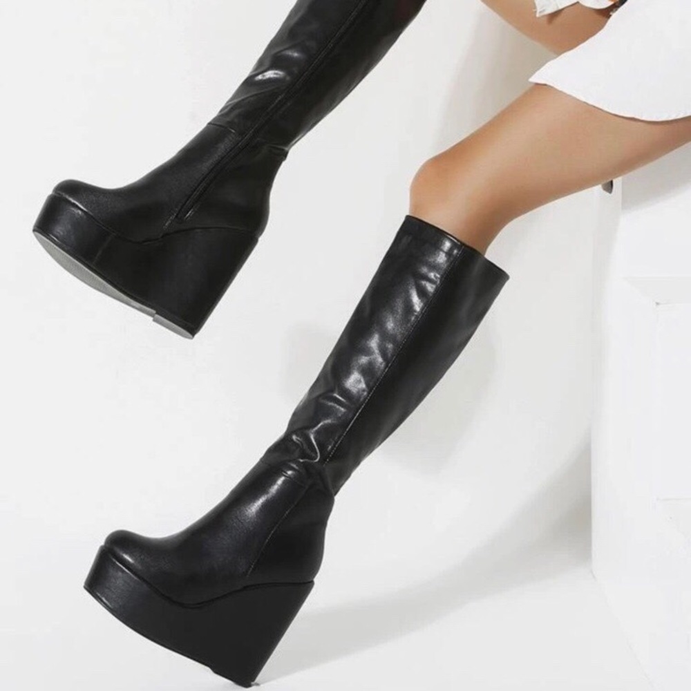 Leather wedge boots